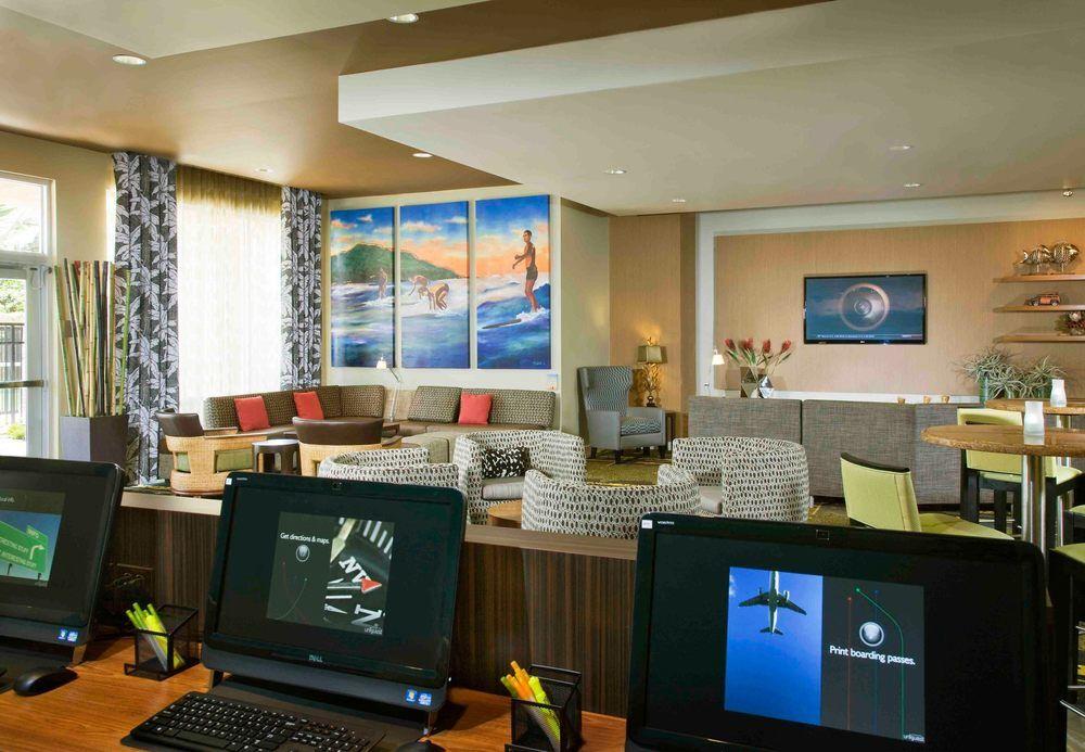 Готель Courtyard By Marriott Maui Kahului Airport Екстер'єр фото