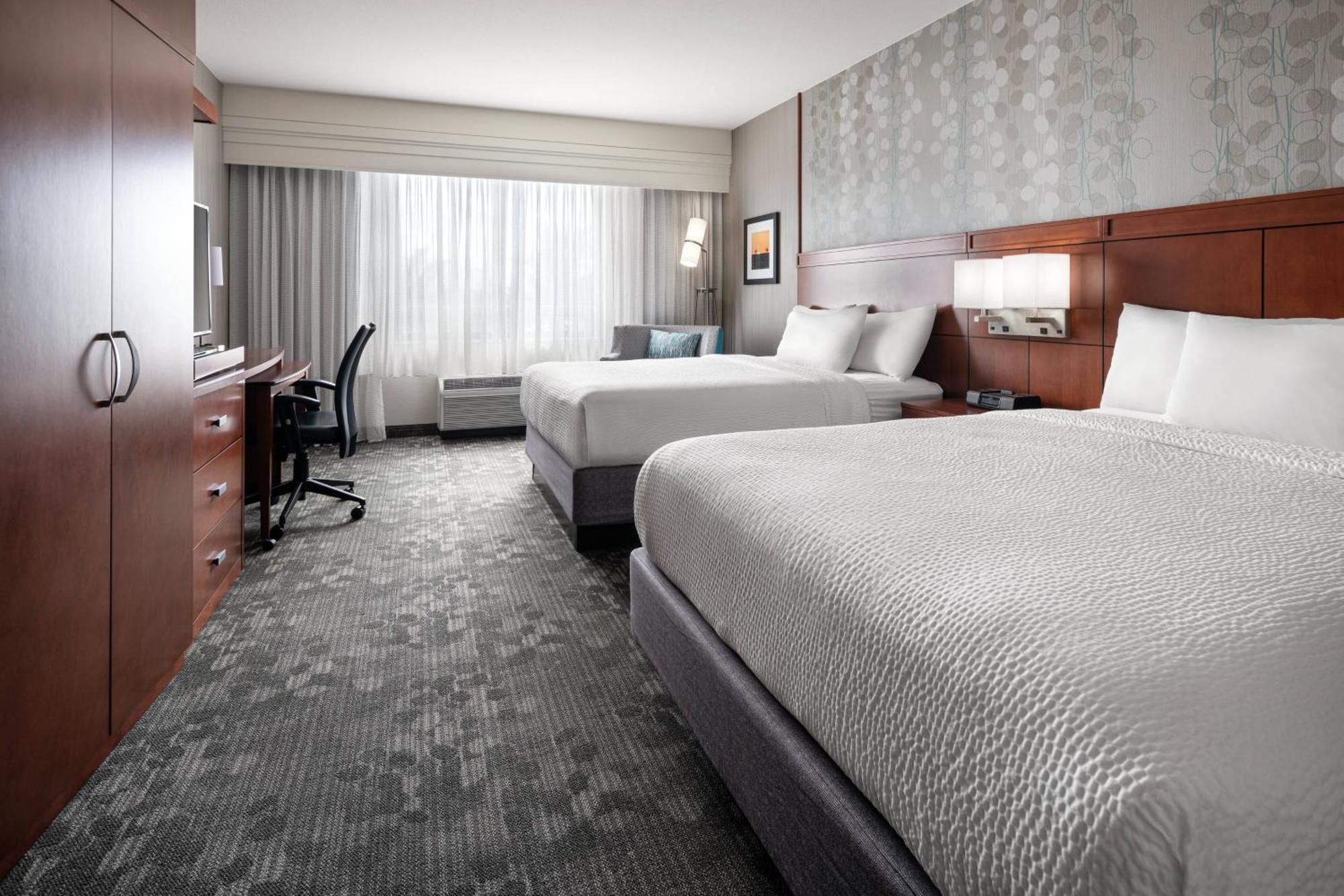 Готель Courtyard By Marriott Maui Kahului Airport Екстер'єр фото