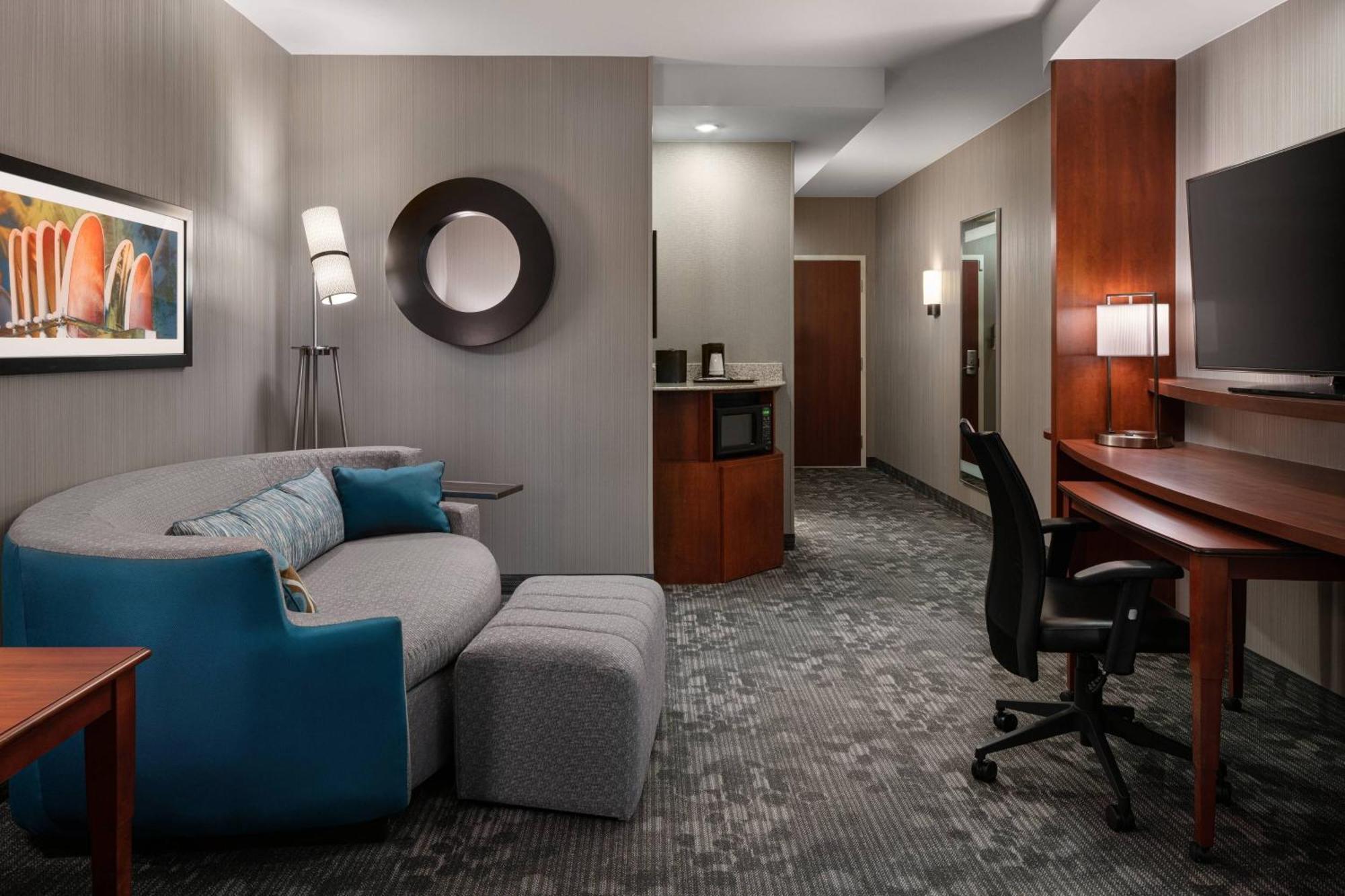 Готель Courtyard By Marriott Maui Kahului Airport Екстер'єр фото